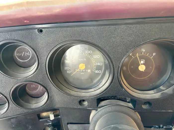 سيرا موديل 1982 شرط المكينه والجير وعندك البدي ماشاءالله 2