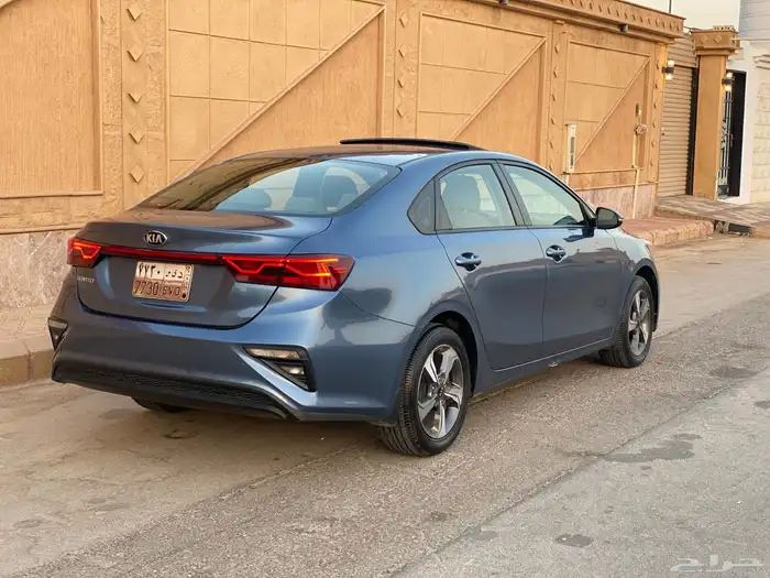كيا سيراتو 2021 فل كامل نظيف للبيع 6