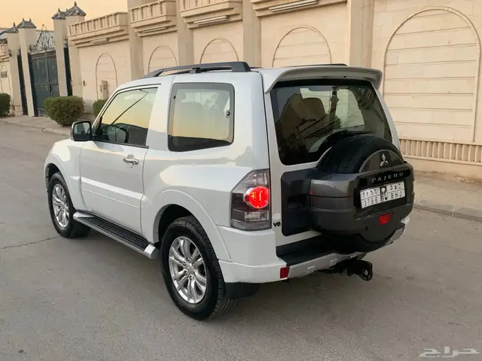 باجيرو ربع فل كامل 2016 نظيف 17