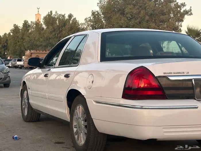 فورد ماركيز 2011 فل كامل نضيف 39