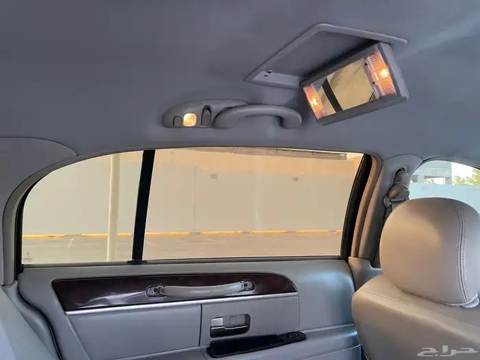 لينكون تاون كار 2008 20