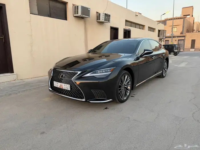 للبيع لكزس LS350 1