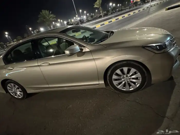 هوندا اكورد موديل 2015 اللون ذهبي بدون بويه الموتر 8