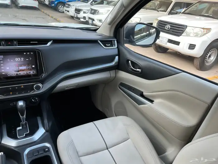 اكستيرا 2023 دبل SE ممشى 43.000 لدى قمة الاطلال 35