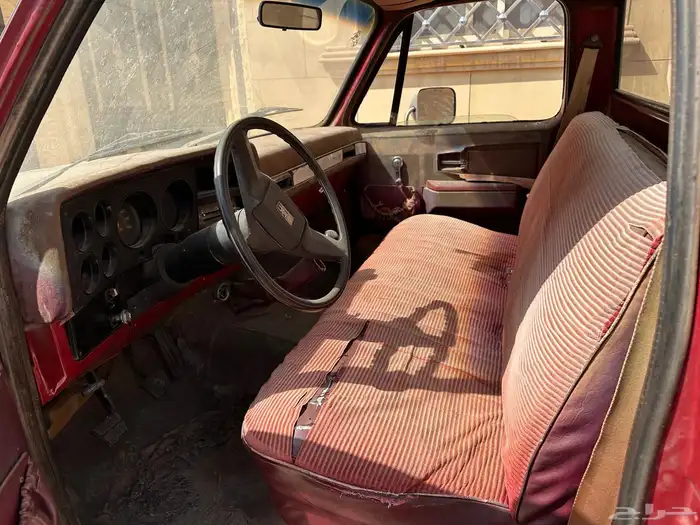 سيرا موديل 1982 شرط المكينه والجير وعندك البدي ماشاءالله 1