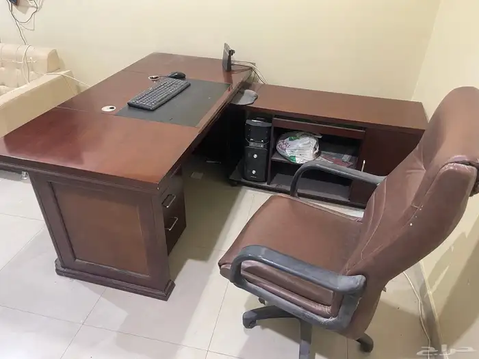 طاولة مكتب متكاملة 1