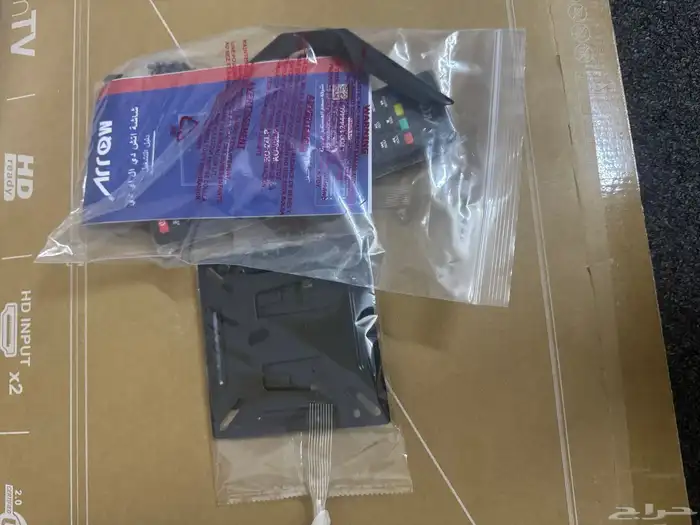 شاشة جديده بكرتونها بضمانها 1