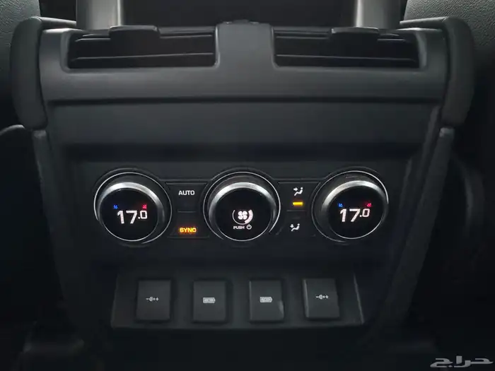 رنج روفر ديفندر FIRST EDITION 110 موديل 2020 ( إصدار خاص ) 37