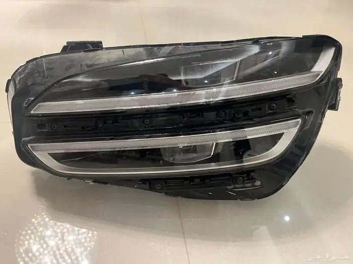 للبيع شمعات جينسس 2024 G70 1