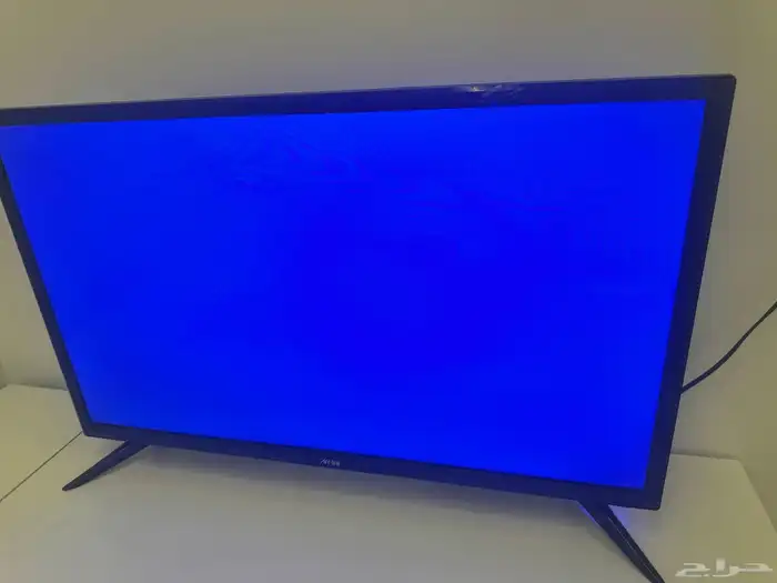 طاولة وتلفزيون 2