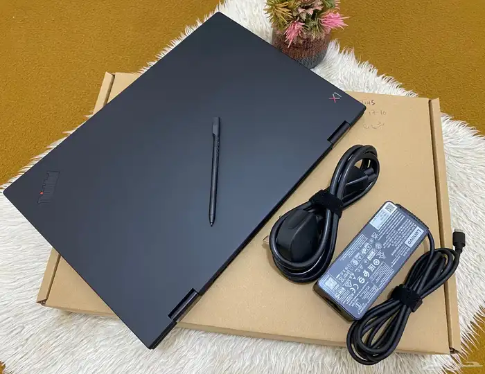 لابتوب لينوفو Thinkpad x1 Yoga شاشه لمس 360 كور i7 0
