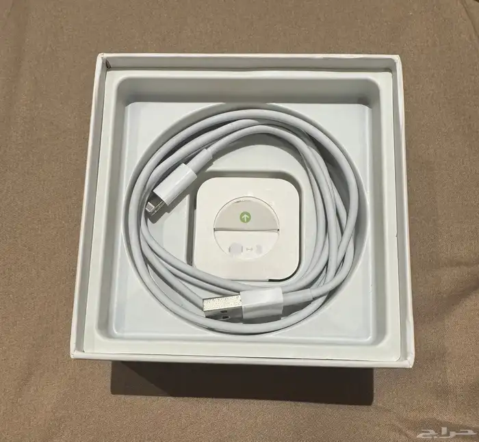 سماعة شبيهة ابل الاصدار الاول 4