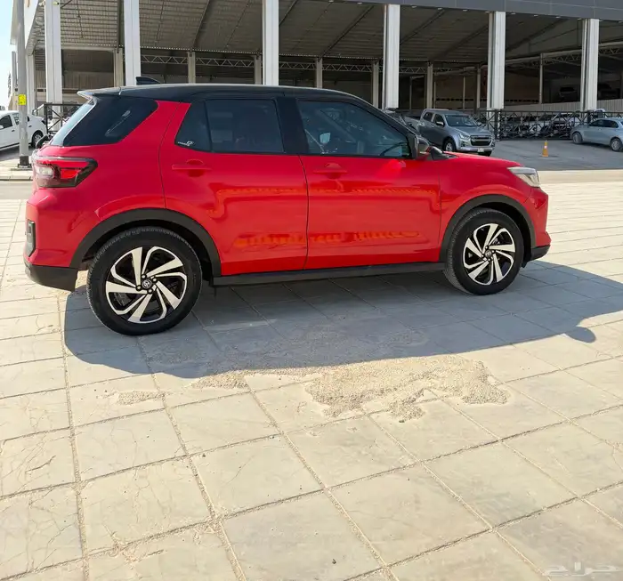 تويوتا رايز 2023فل كامل سليم بسم المالك الاول فاتوره ضريبيه 1