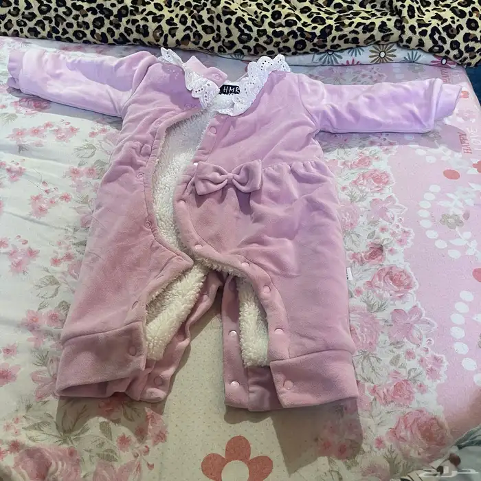 ملابس اطفال استخدام نظيف 1