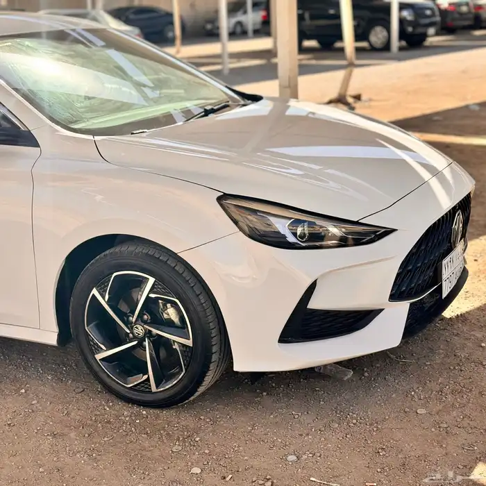 ام جي جي تي MG GT 2024 10