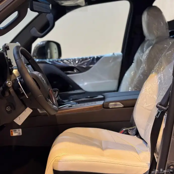 لكزس LX BB رمادي داخل ابيض الساير 2025 8