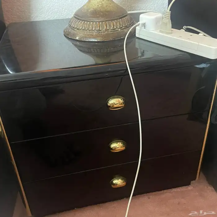 غرفة نوم في حالة ممتازة خشب سويدي ا 1