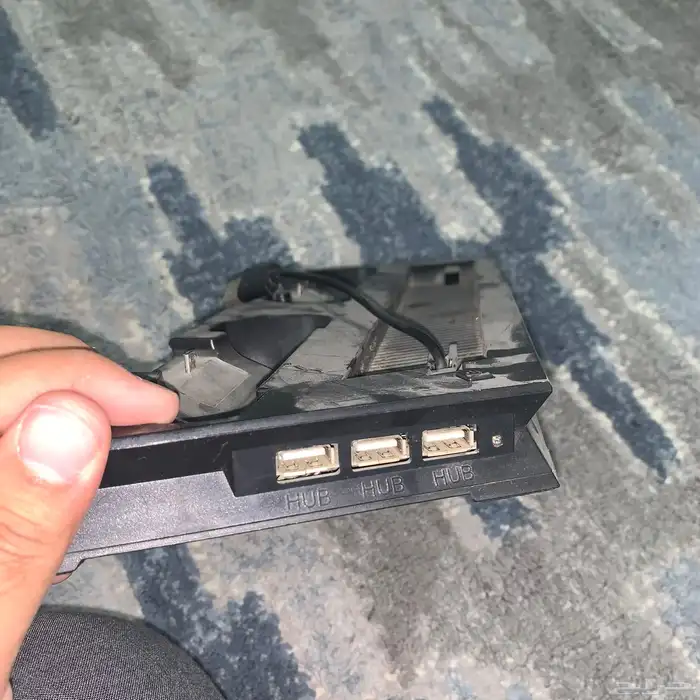 مروحه تبريد ومنافذ USB PS4 1