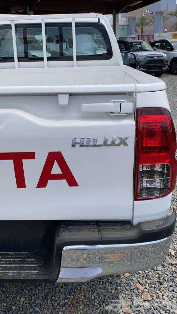 تويوتا هايلوكس غمارة ديزل 2025 كاش وعروض التمويل 6