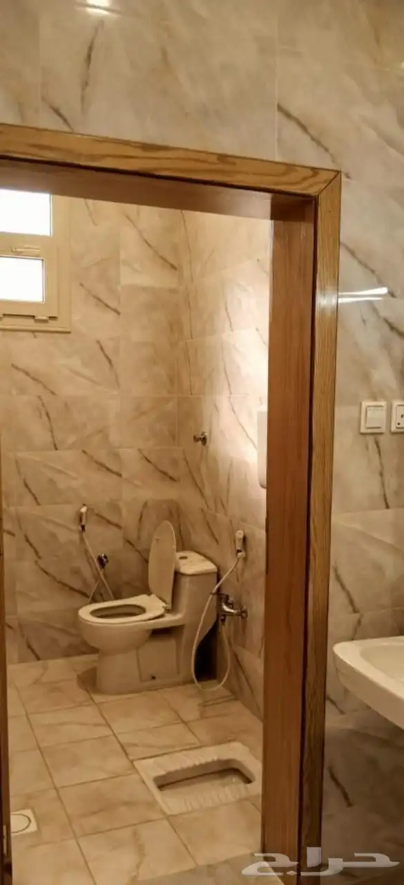 شقة للايجار فاخرة بجوارة الكلية الصحية في النماص 6