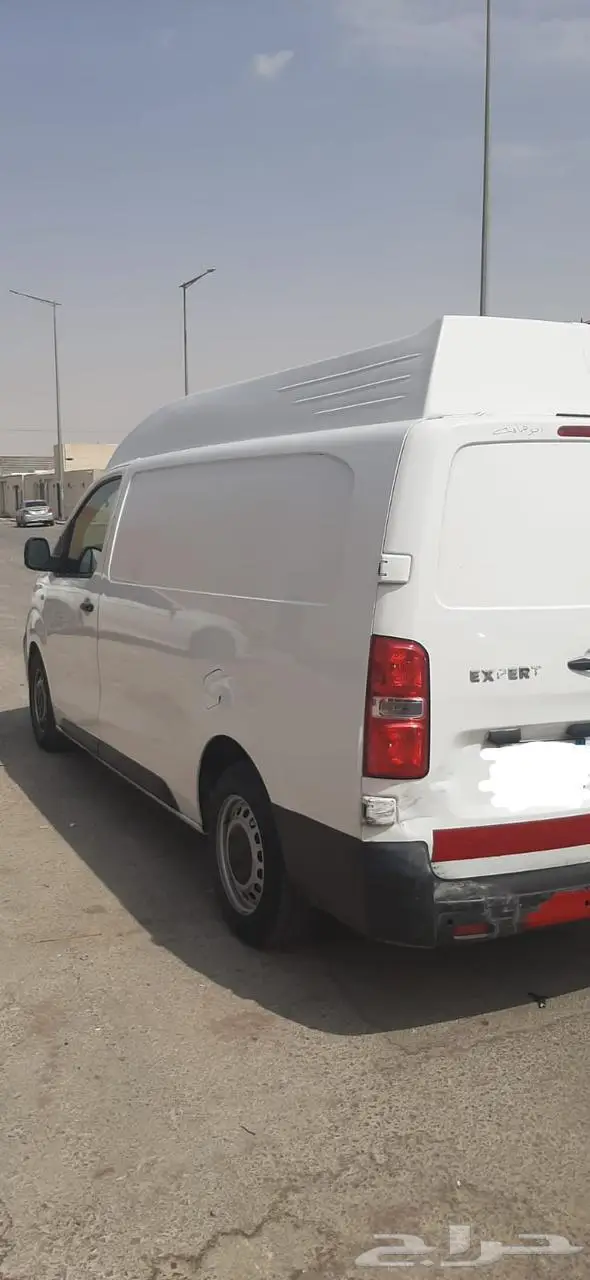 بيجو اكسبيرت يوجد فيها ثلاجة 0