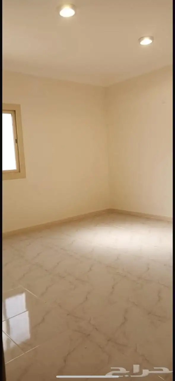 شقة للايجار فاخرة بجوارة الكلية الصحية في النماص 5