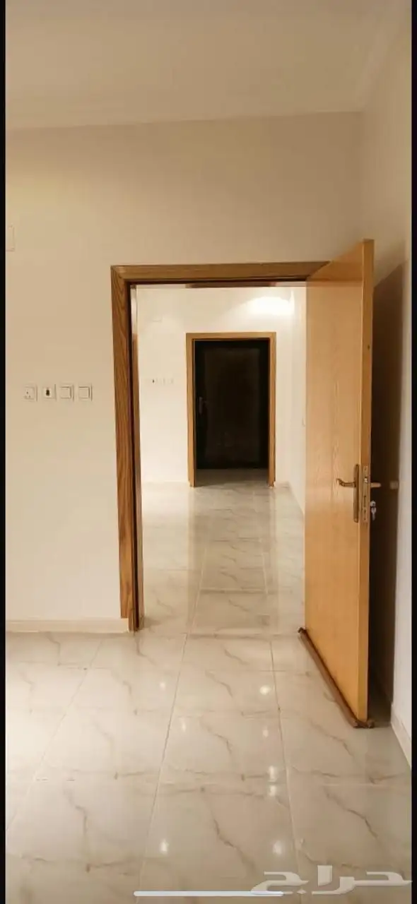 شقة للايجار فاخرة بجوارة الكلية الصحية في النماص 1