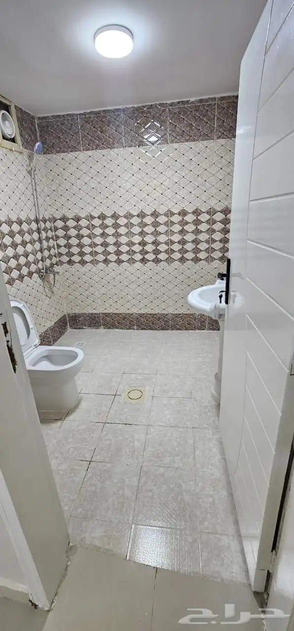 فيلا للإيجار حي الرمال 4