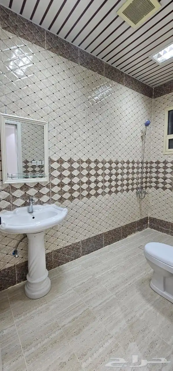 فيلا للإيجار حي الرمال 19