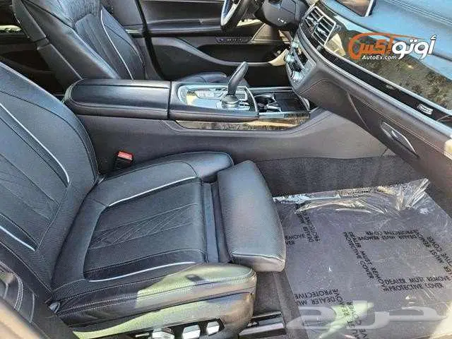 2021 بي إم دبليو 750i 14