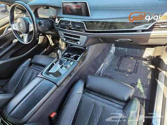 2021 بي إم دبليو 750i 15