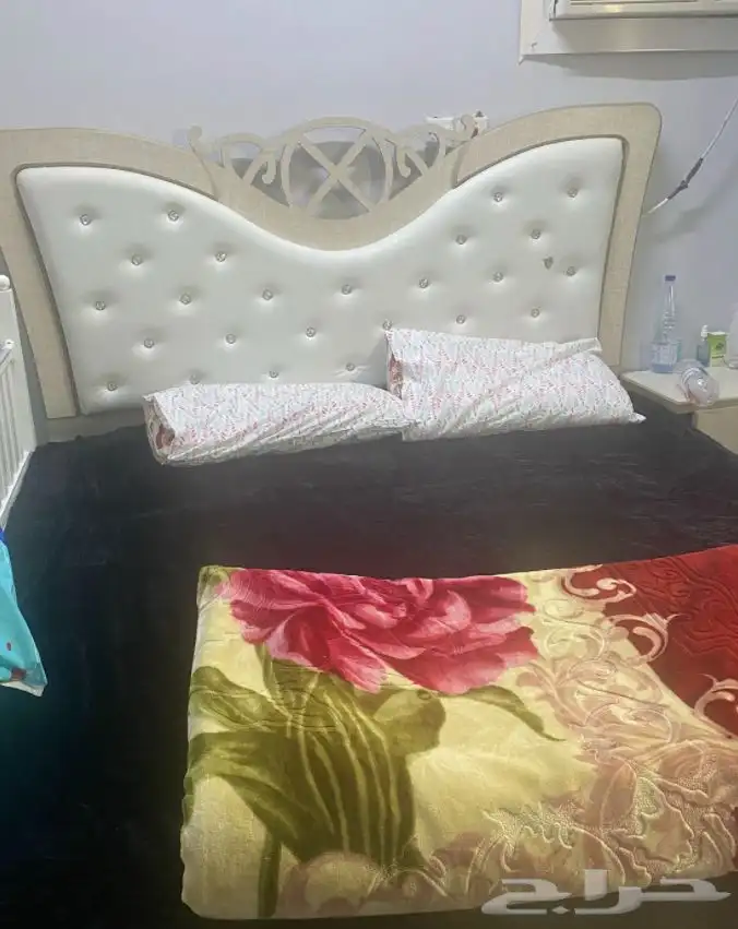 سرير وفرشه وتسريحه 0