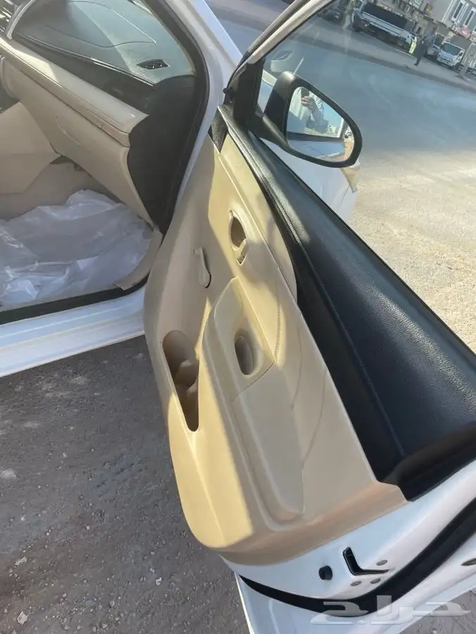 يارس 2016 نظيف جدا قير عادي 5