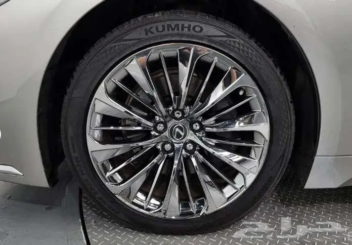 لكزس LS500 2021معرض الميموني للاستيراد من كوريا 4