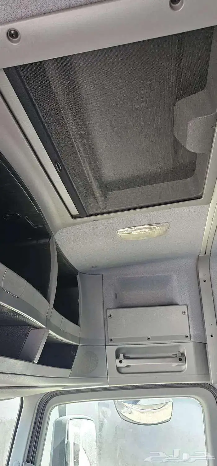 مرسيدس اكتروس 9