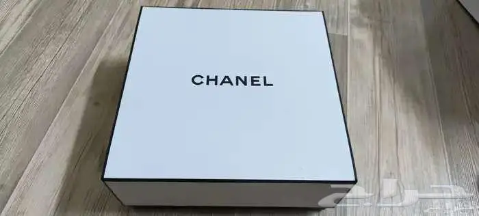كيس وعلبة عطر شانيل أصليين من أمريكا للبيع 6