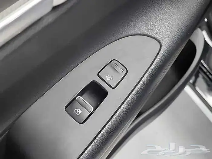 ازيرا 2020 فل الفل بدون بانوراما عداد 43 الف 8