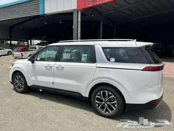 كيا كرنفال ستاندر موديل 2026 أصفار كاش وبنوك 3