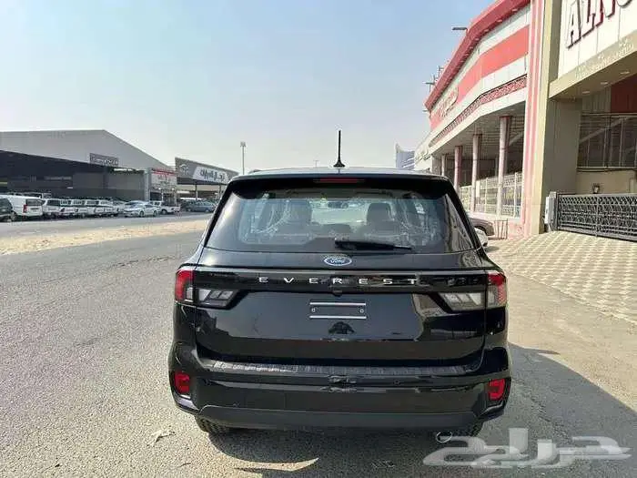 فورد ايفرست موديل 2025 XLS دبل دفع رباعي أصفار 6
