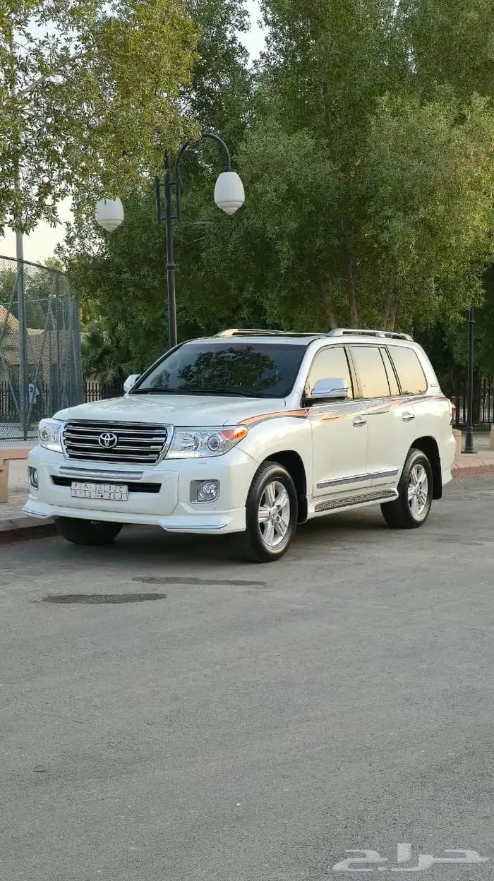 لاندكروزر 2015 بريمي مالك اول 4