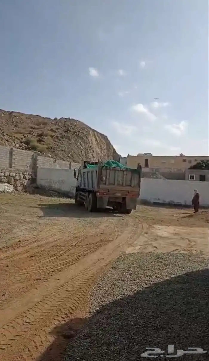 حوش اجار معدات خفيفه وسيارات 0