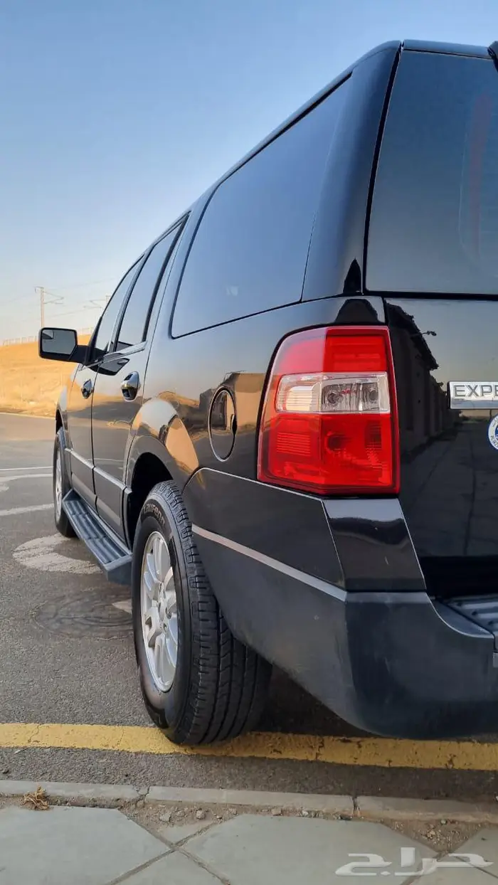 فورد اكسبديشن موديل 2014 بحالة ممتازه 15