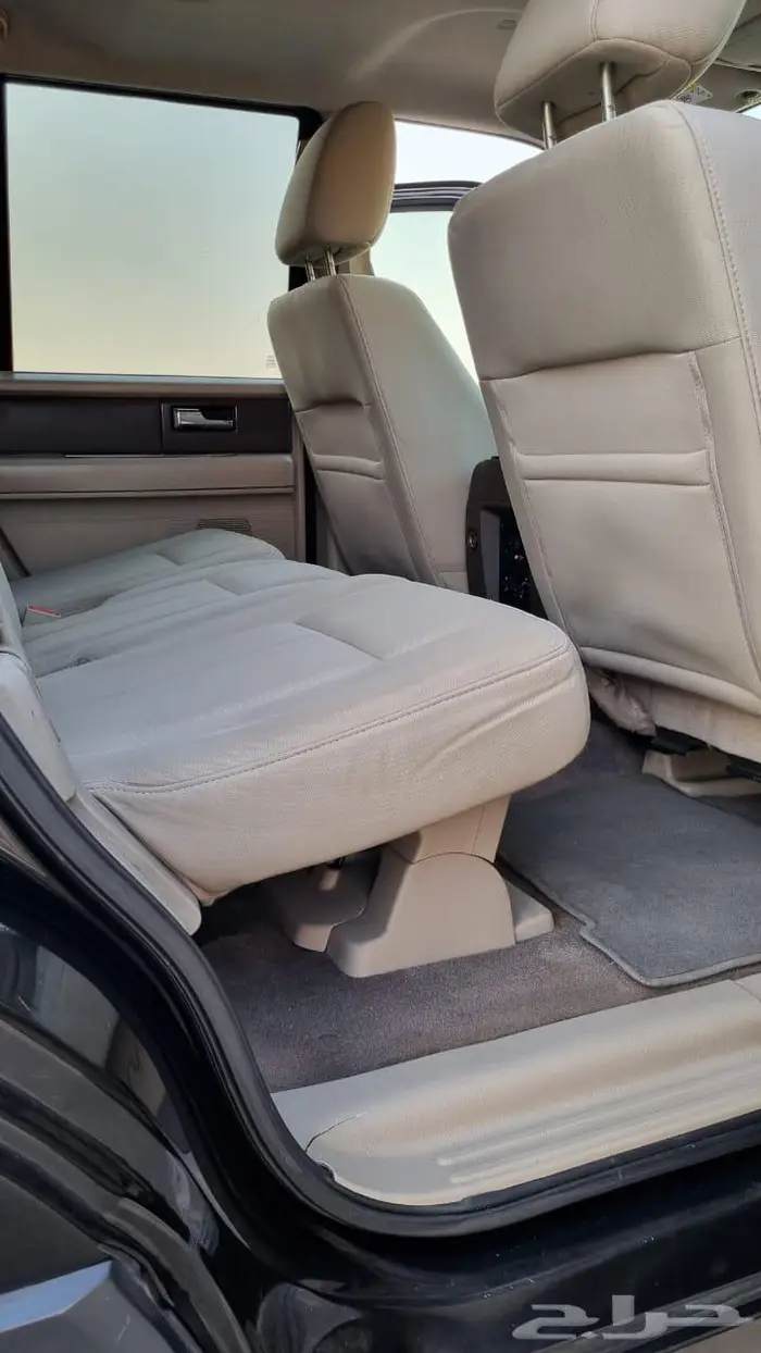 فورد اكسبديشن موديل 2014 بحالة ممتازه 18