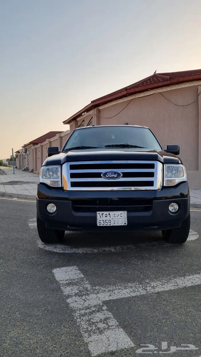 فورد اكسبديشن موديل 2014 بحالة ممتازه 13