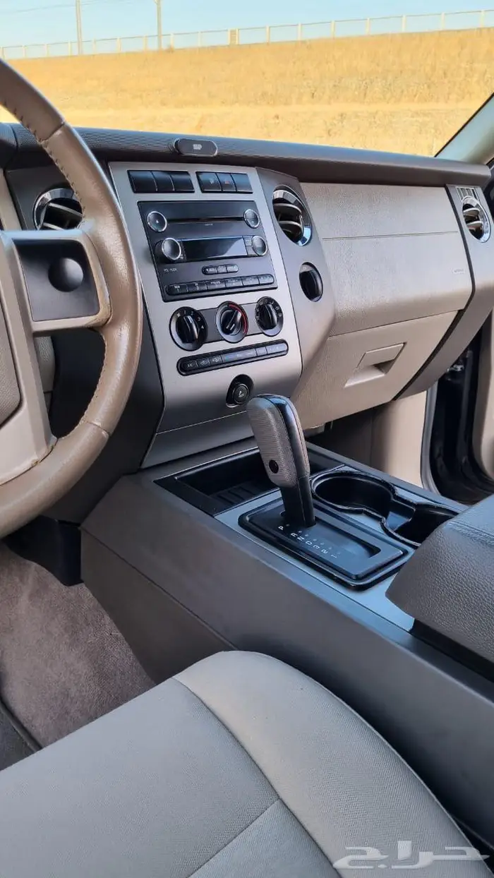 فورد اكسبديشن موديل 2014 بحالة ممتازه 19