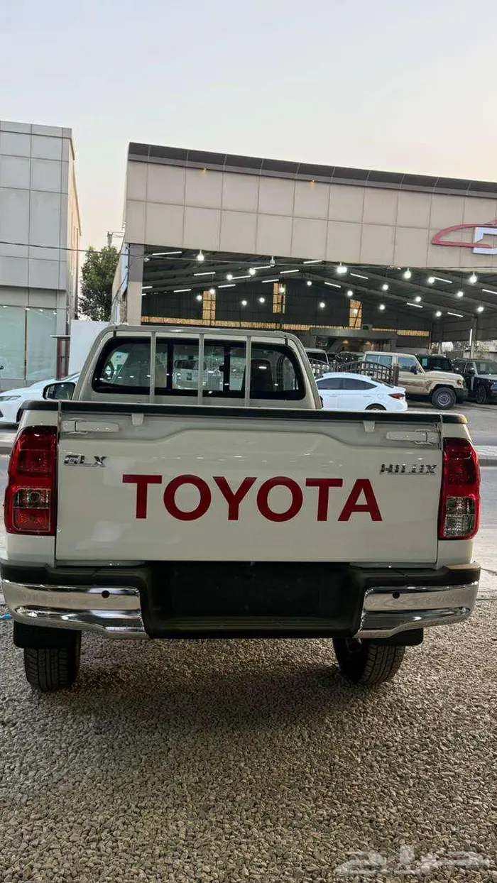 تويوتا هايلوكس 2025 غماره دبل بنزين سعودي 1