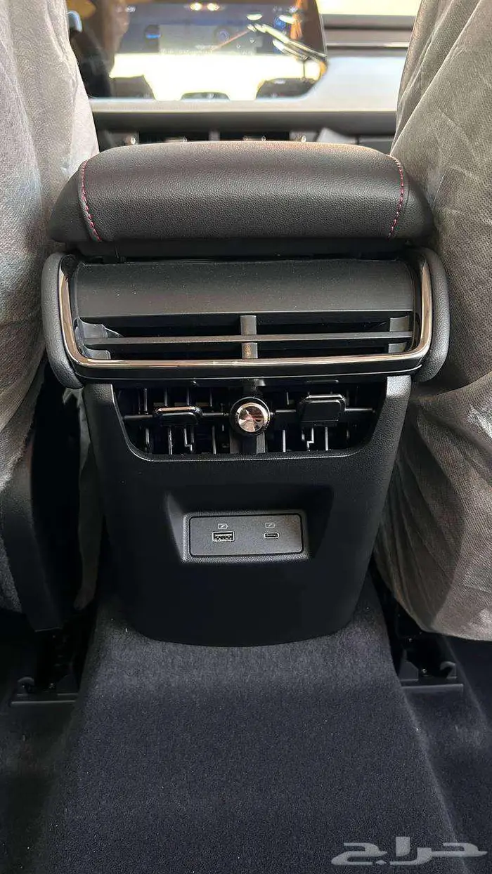 فورد تورس ترند موديل 2026 لدى شركة عبدالمجيد الخضر 14