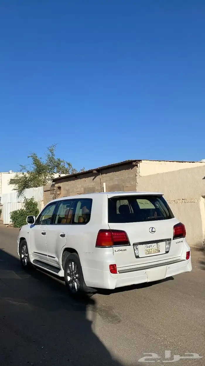 جيب لكزس 2011 فل كامل 3