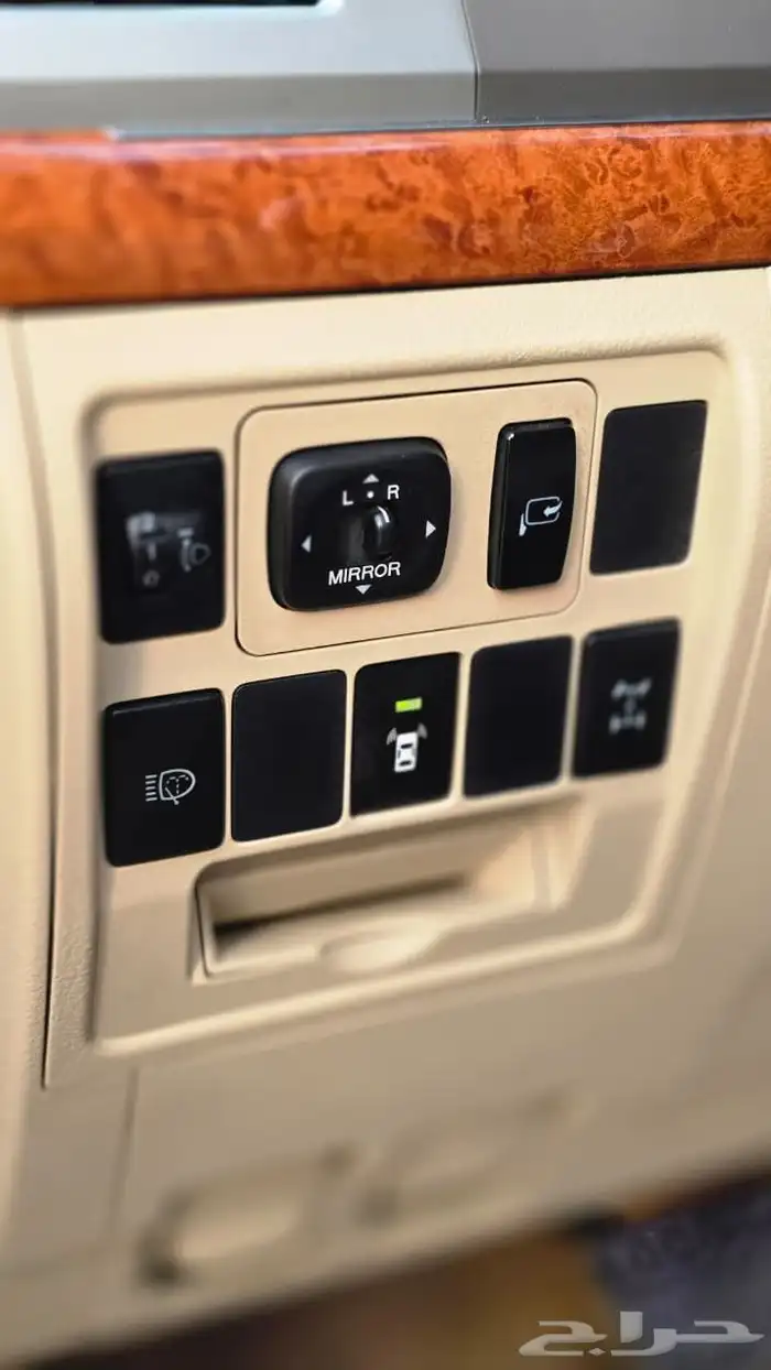 لاندكروزر 2015 بريمي مالك اول 20