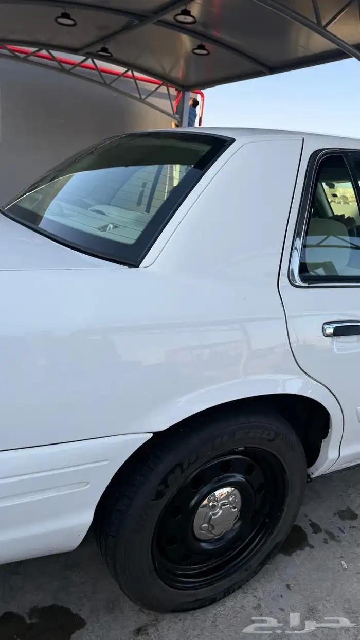 فورد بوليسي للبيع 2010 9